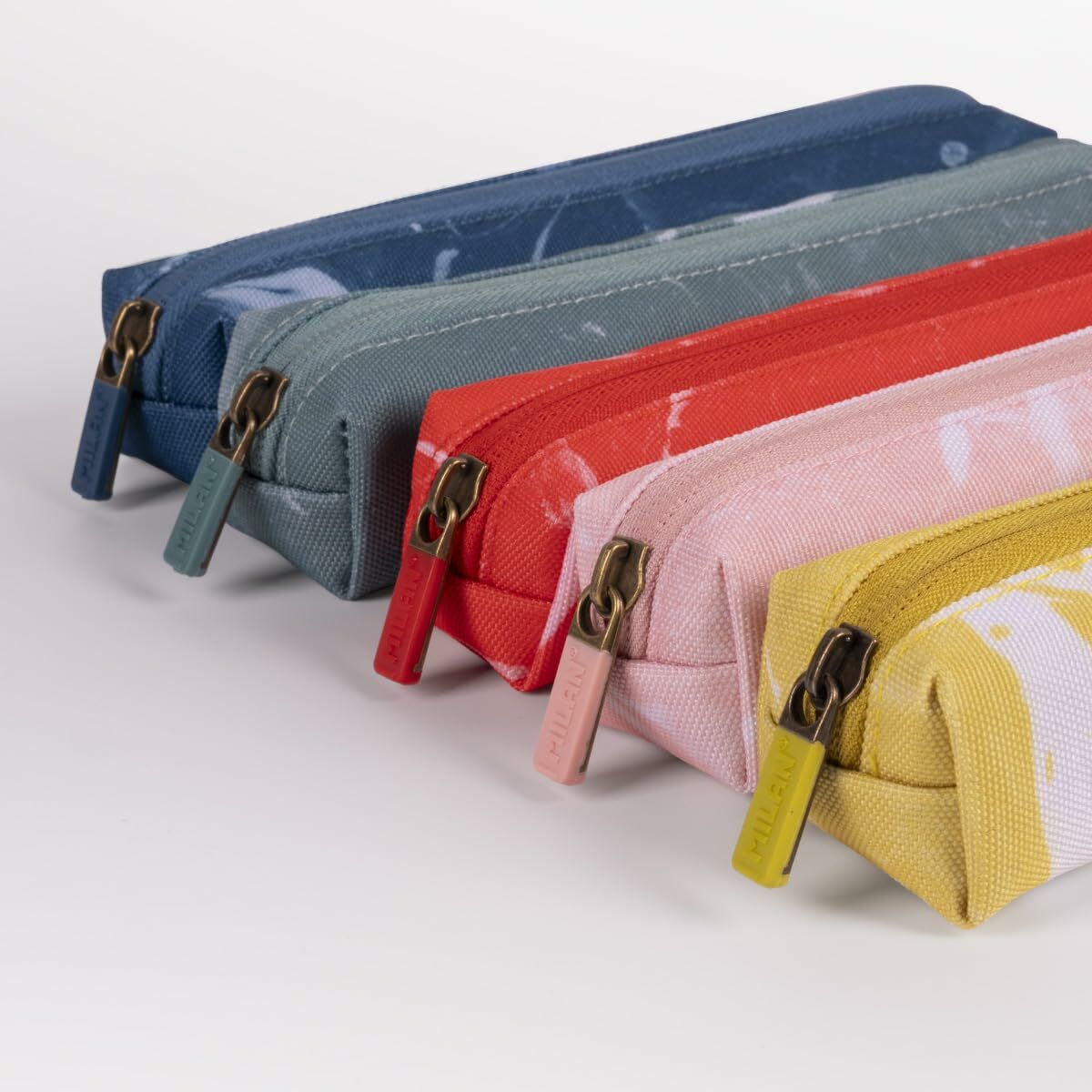 V2H13E3DFADCD082FAFD92F14C29C155864R6103026P4